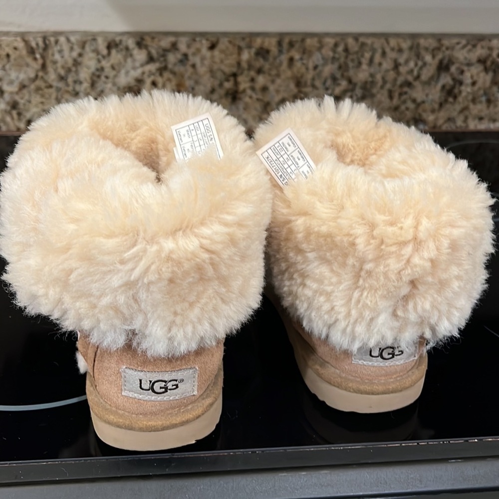 UGG Kids Pala Classics Brown sz:4 - Picture 7 of 9